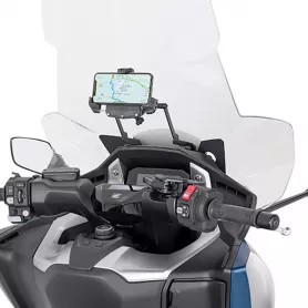 Bar GIVI to be mounted behind the rear of the Honda Forza 750 (2021- )