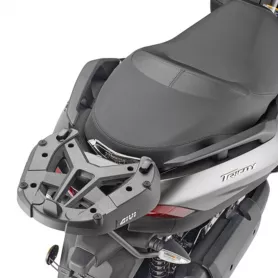 Givi MONOKEY® or MONOLOCK® top case adapter for Yamaha X-MAX 125 (18-22), Tricity 300 (20-22), X-MAX 300 (17-22)